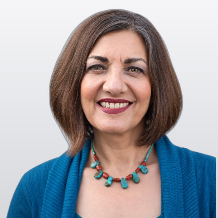 Luz Chacon, Coaching Director